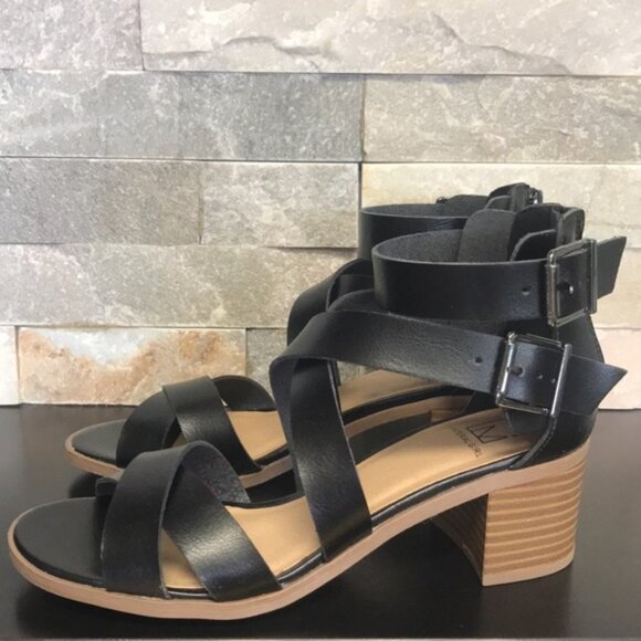 Material Girl Danee Block Heel City Sandals - Picture 3 of 5